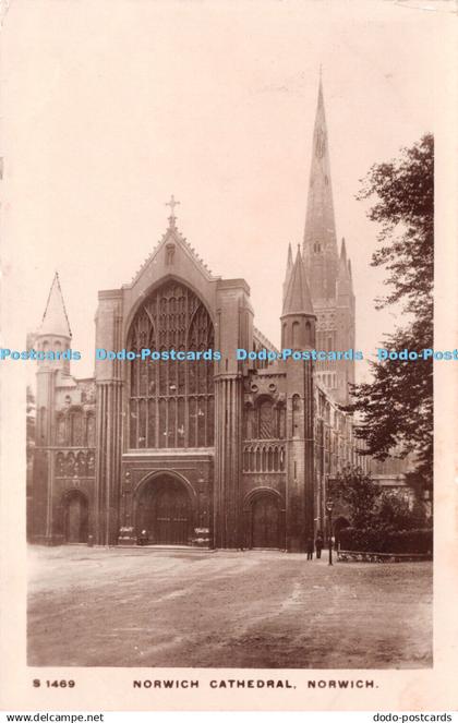 R241284 S 1469 Norwich Cathedral Norwich Kingsway Real Photo Series 1909