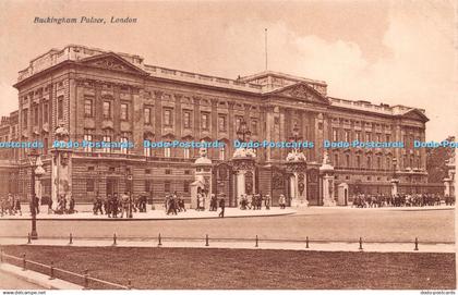 R258462 Buckingham Palace London