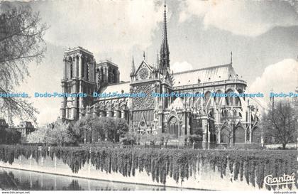 R510254 Paris Notre Dame de Paris Chantal 1954