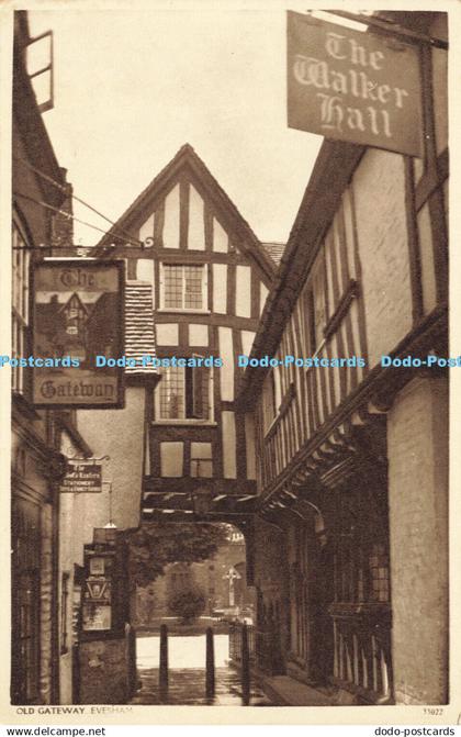 R590472 Evesham Old Gateway Postcard