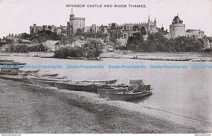 R603001 Windsor Castle and River Thames Postcard