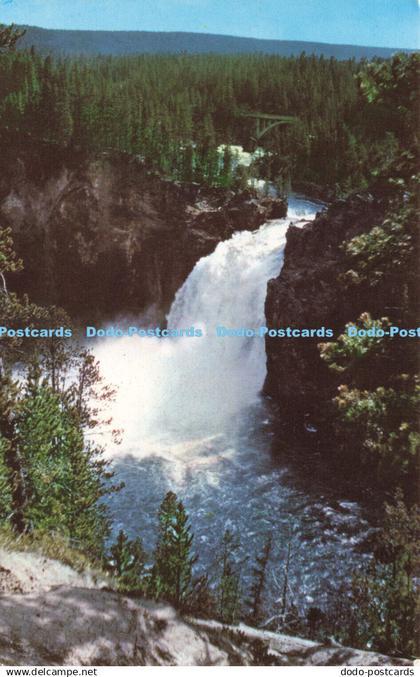 R610661 Yellowstone National Park Upper Falls to the Yellowstone River Haynes St