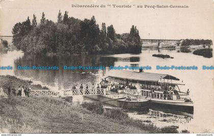 R671766 Debarcadere du Touriste au Pecq Saint Germain. 1907