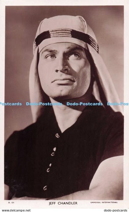 R690610 Jeff Chandler. The Picturegoer Series. No. D. 121. Universal Internation