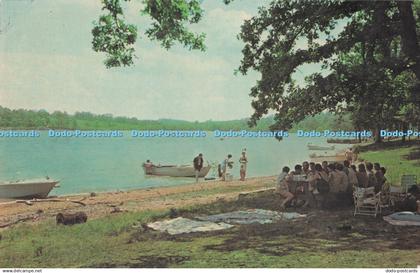 R727360 Picnicking on Kentucky Lake Postal Color Carp Louisville Ky Dexter Press