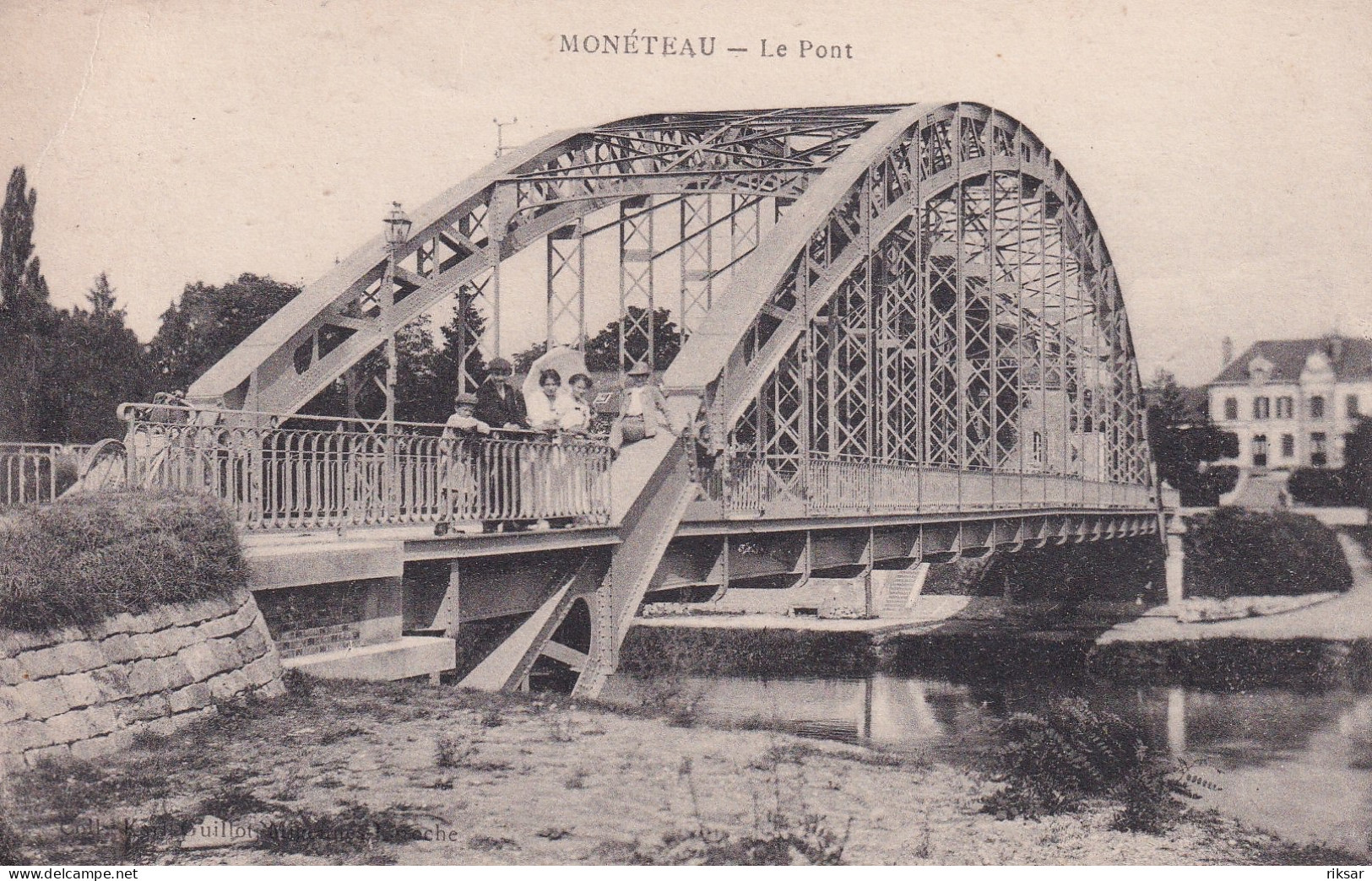 MONETEAU