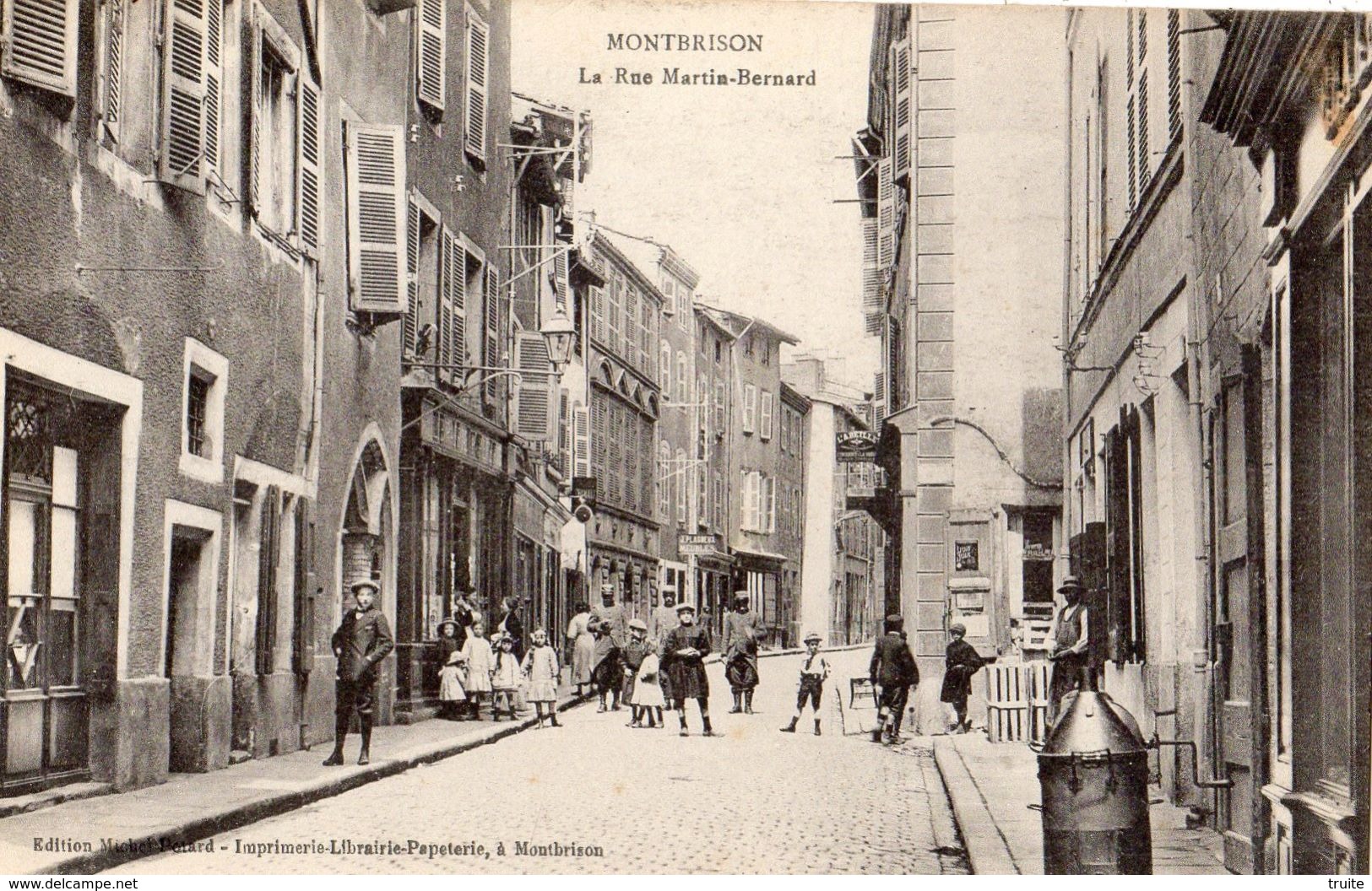 MONTBRISON LA RUE MARTIN-BERNARD