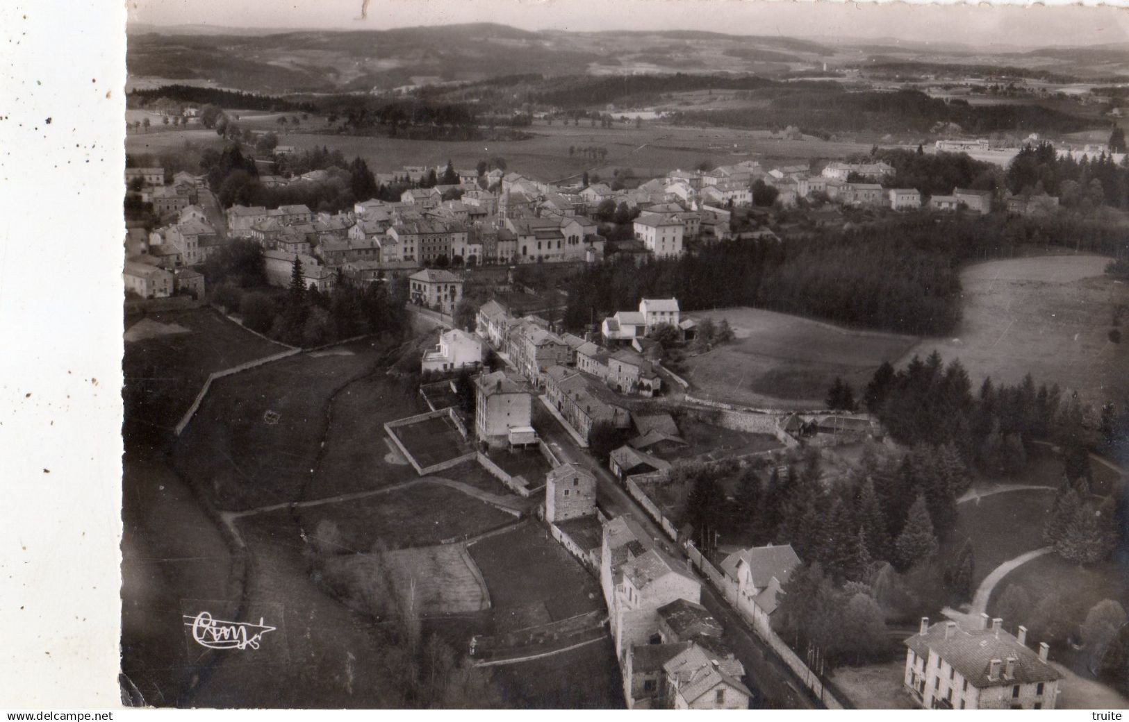 MONTFAUCON-EN-VELAY VUE AERIENNE