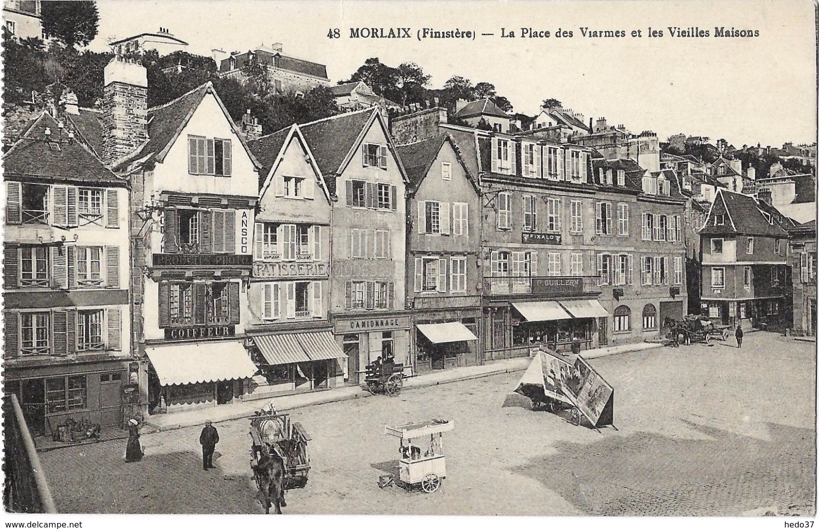 Morlaix - La Place des Viarmes et les Vieilles Maisons