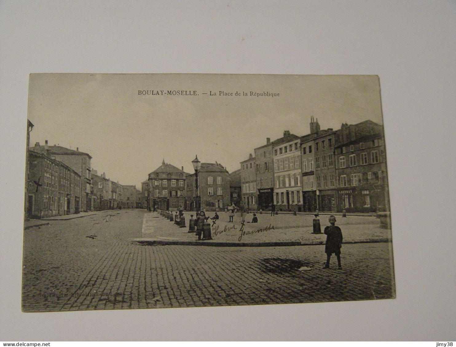 MOSELLE-BOULAY-LA PLACE DE LA REPUBLIQUE ANIMEE