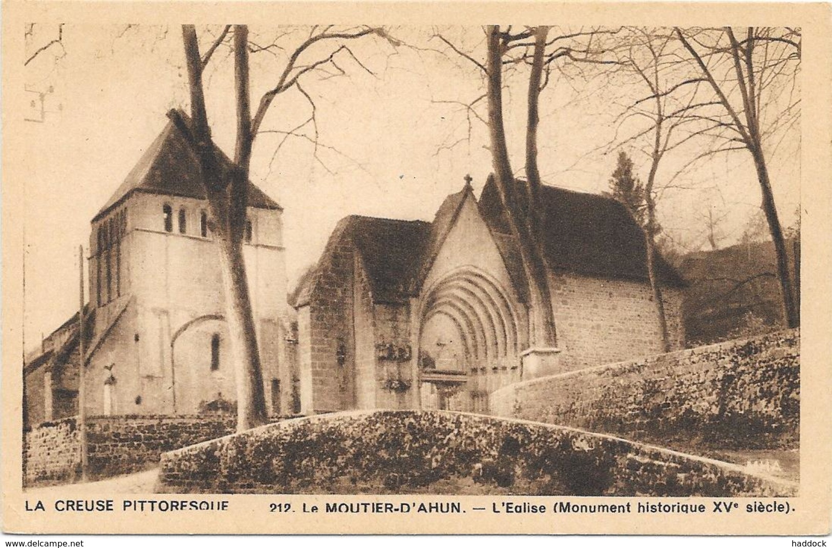 MOUTIER D'AHUN : L'EGLISE