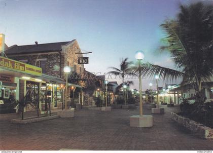 AUSTRALIA - Darwin, Looking along Smith Street Mall