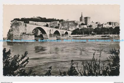 C003037 5142. Avignon. Le Pont St. Benezet et le Palais des Papes. MAR