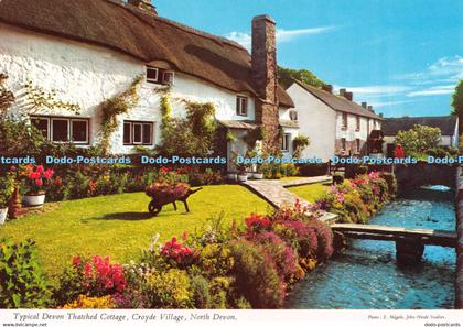 D070034 Typical Devon Thatched Cottage. Croyde Village. North Devon. E. Nagele.