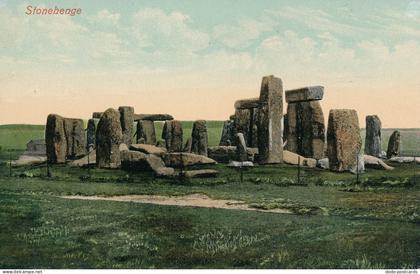 PC64437 Stonehenge. B. Hale