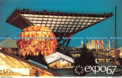 R482415 Canada Expo 67 Montreal Canada Pavilion Benjamin News Plastichrome