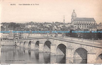 R514405 Blois Vue Generale et le Pont Nouvelles Galeries de Blois