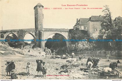 R657949 Les Basses Pyrenees. Orthez. Le Pont Vieux. Labouche Freres