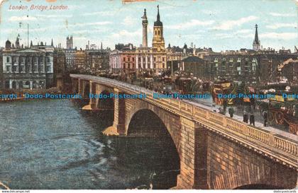 R668872 London. London Bridge. Postcard