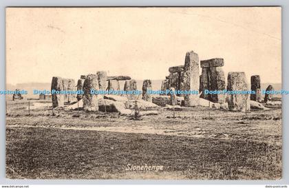 R755184 Stonehenge Wilts Postcard