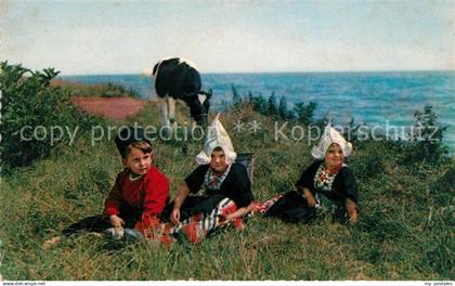 73082077 Volendam Kind Tracht  Volendam