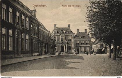 CPA AK Doetinchem Markt met Stadhuis NETHERLANDS (713408)