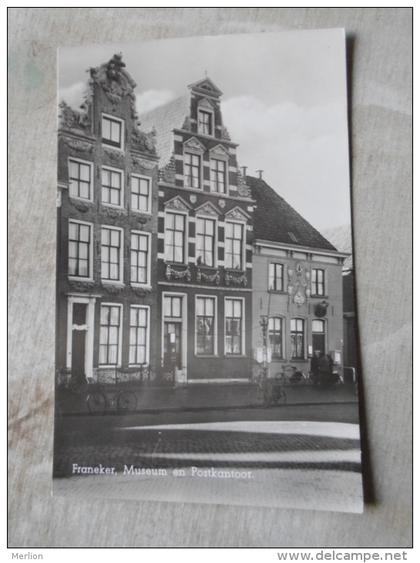 Franeker - Museum  en Postkantoor     D127912