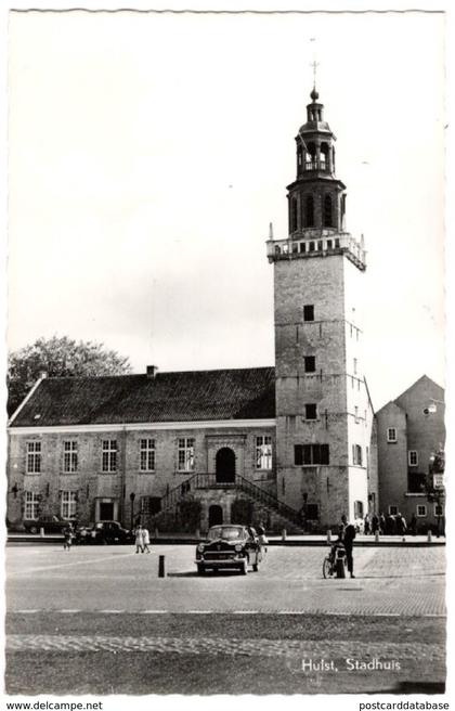 Hulst - Stadhuis - & old cars