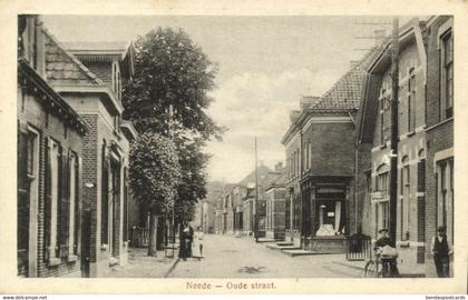 Nederland, NEEDE, Oude Straat (1910s) Ansichtkaart