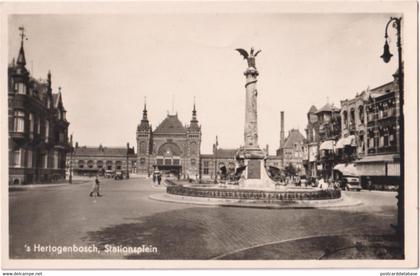 's Hertogenbosch Stationsplein