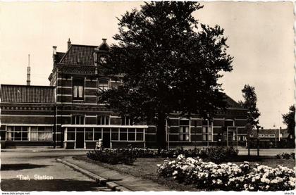 CPA AK Tiel Station NETHERLANDS (728738)