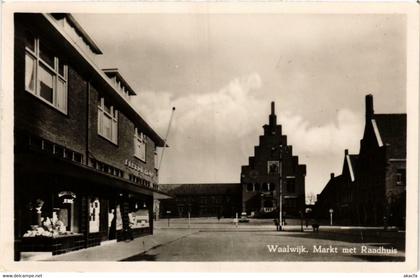 CPA AK Waalwijk Markt met Raadhuis NETHERLANDS (728571)