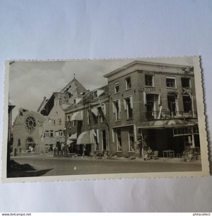 Wageningen // FOTOKAART - Ruïne Hotel de Wereld. En Kerk 1945?