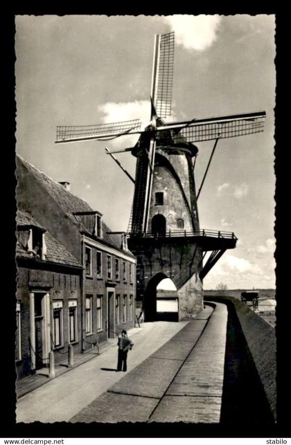 PAYS-BAS - DUURSTEDE - KORENMOLEN RIJN EN LEK TE WIJK BIJ - MOULIN A VENT