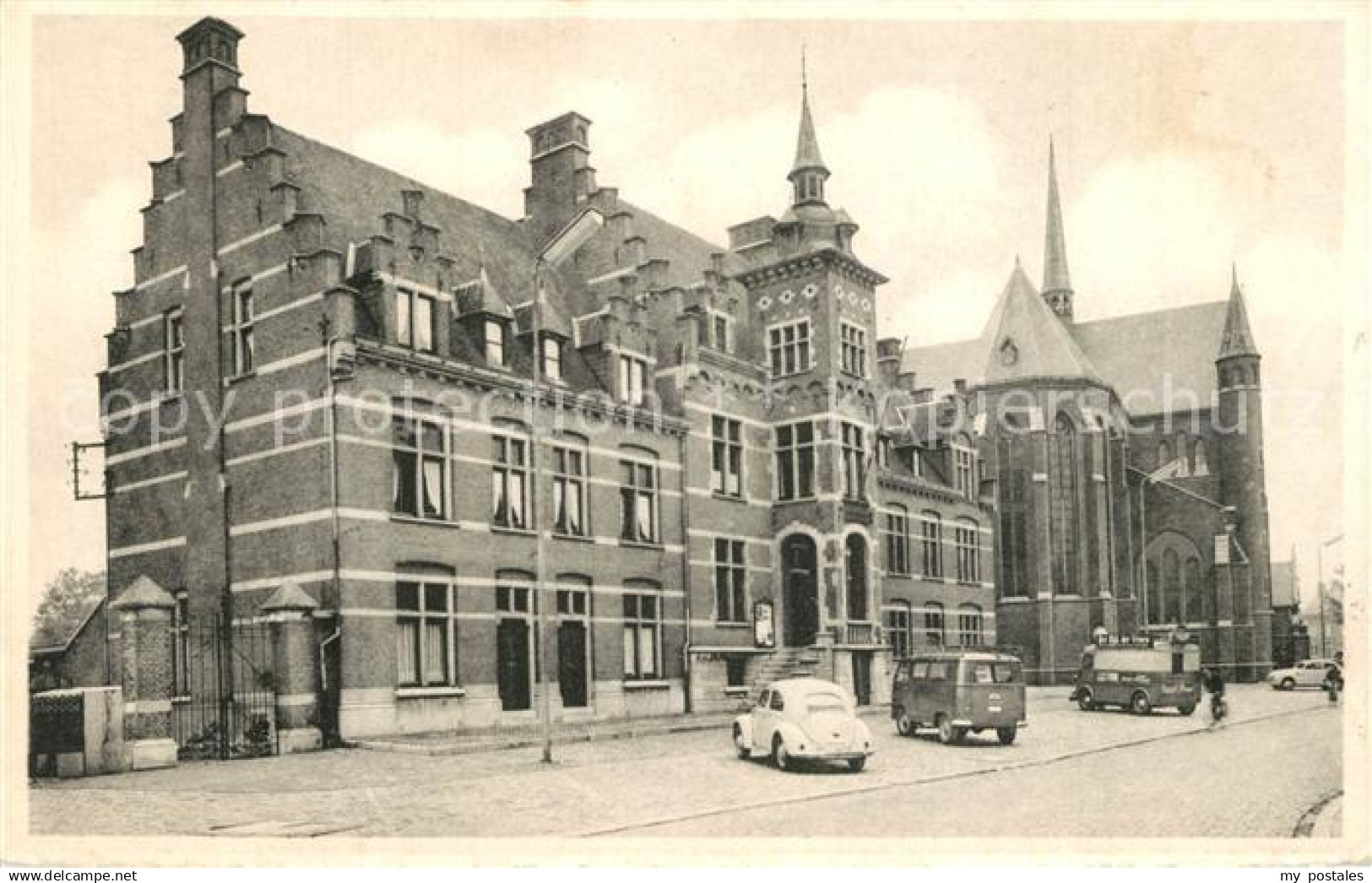 Neerpelt Gemeentehuis en Kerk