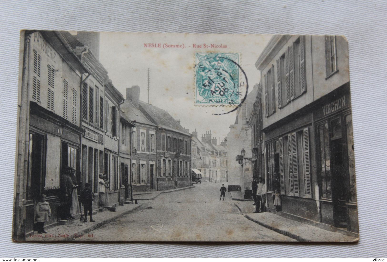 Nesle, rue saint Nicolas, Somme 80