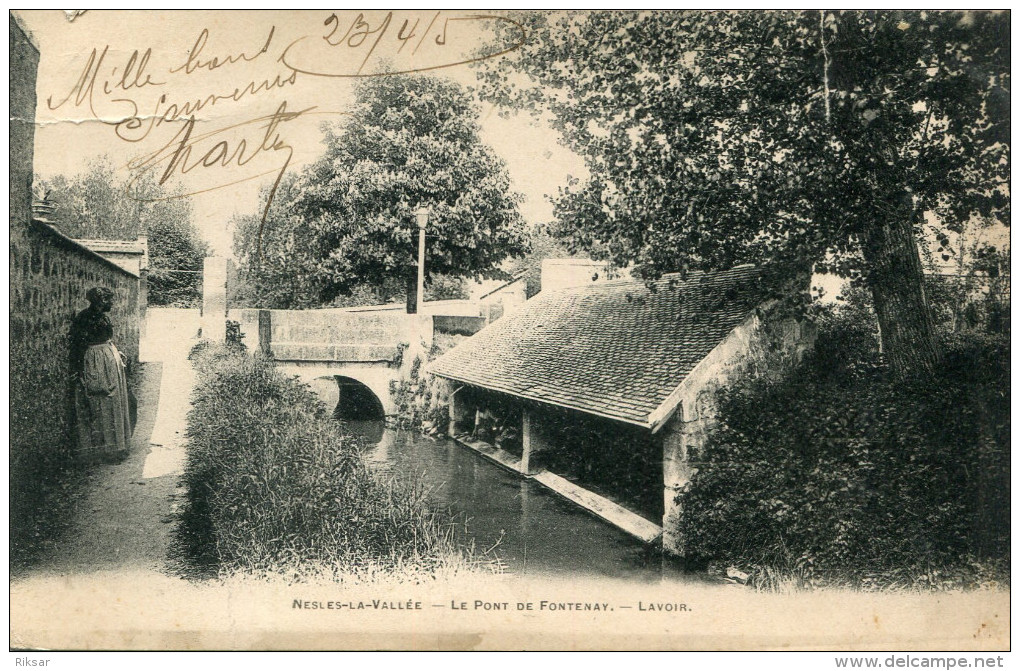 NESLES LA VALLEE(VAL D OISE) LAVOIR