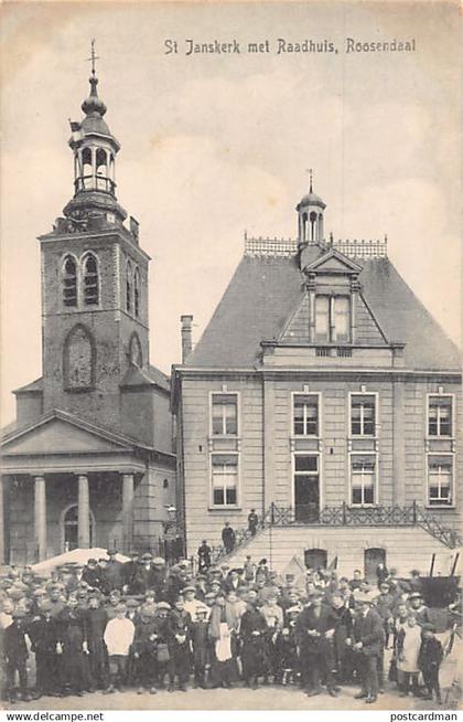 Nederland - ROOSENDAAL - Sint Janskerk met Raadhuis