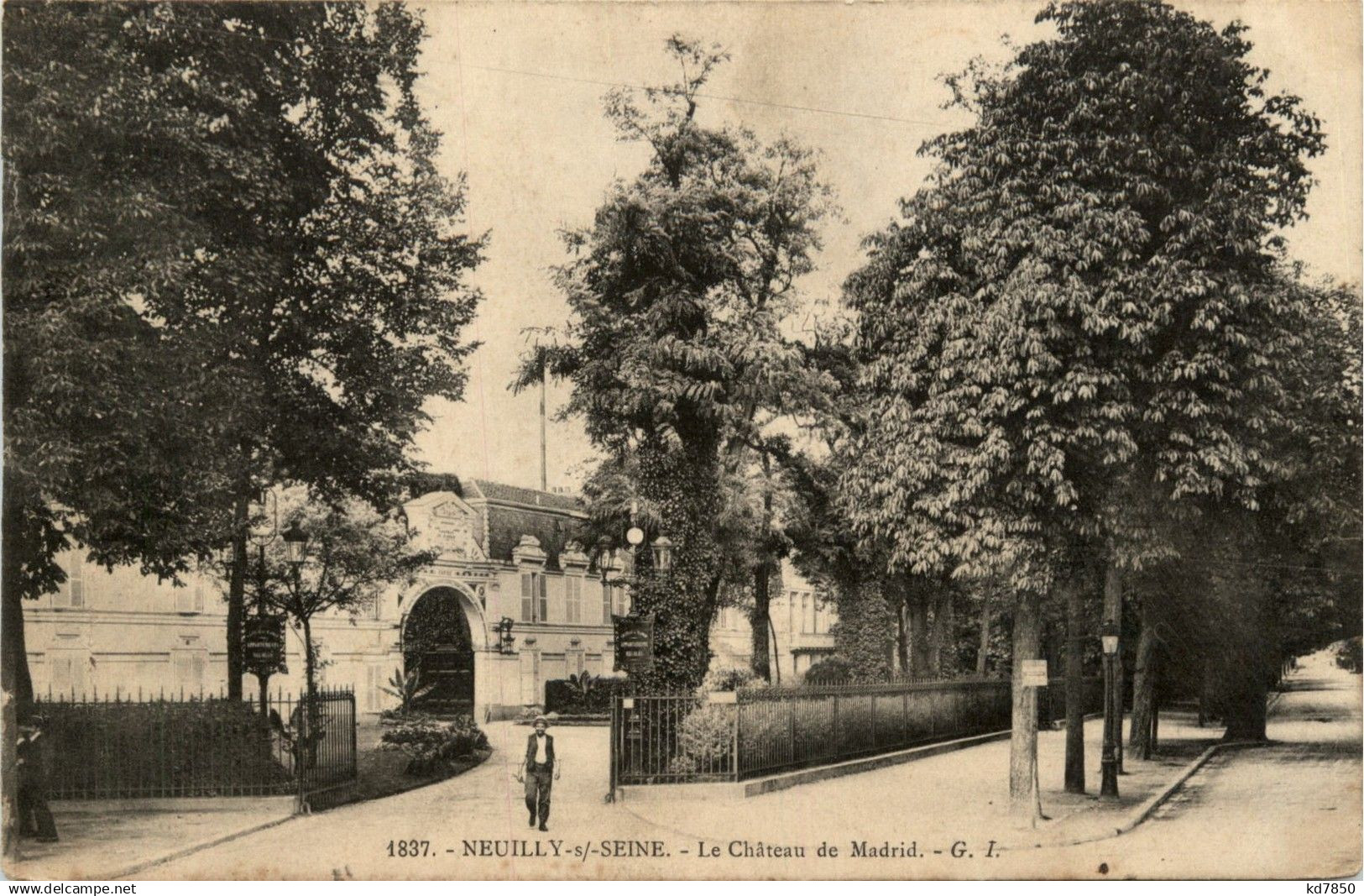 Neuilly sur Seine - Chateau - de Madrid