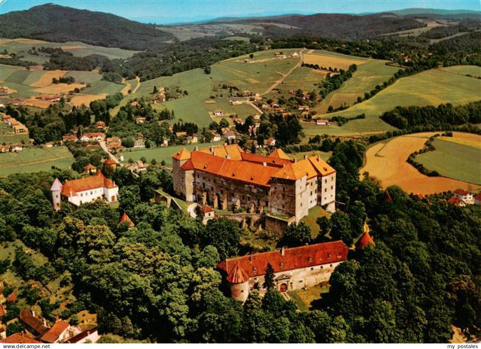 Neulengbach Burg Neulengbach Fliegeraufnahme