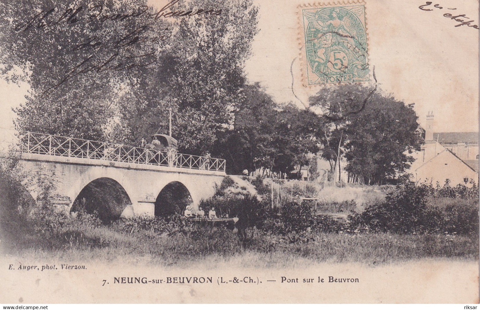 NEUNG SUR BEUVRON