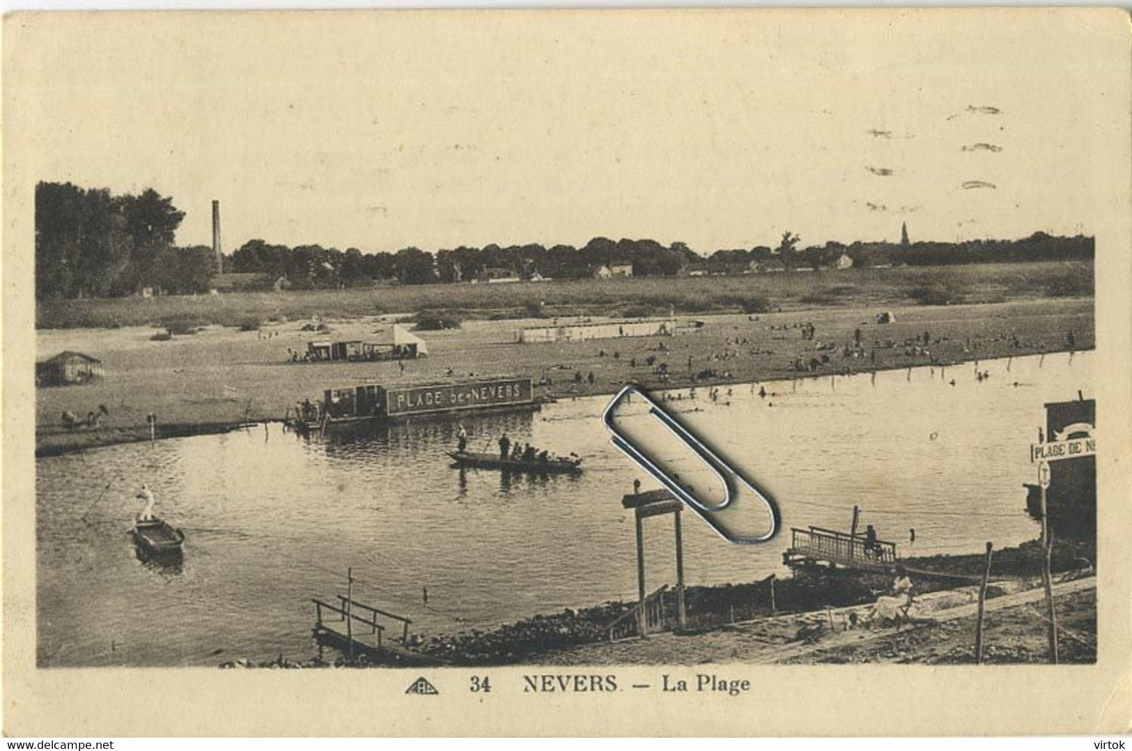 NEVERS :  La plage