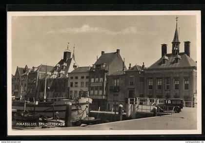 AK Maassluis, Stadhuiskade