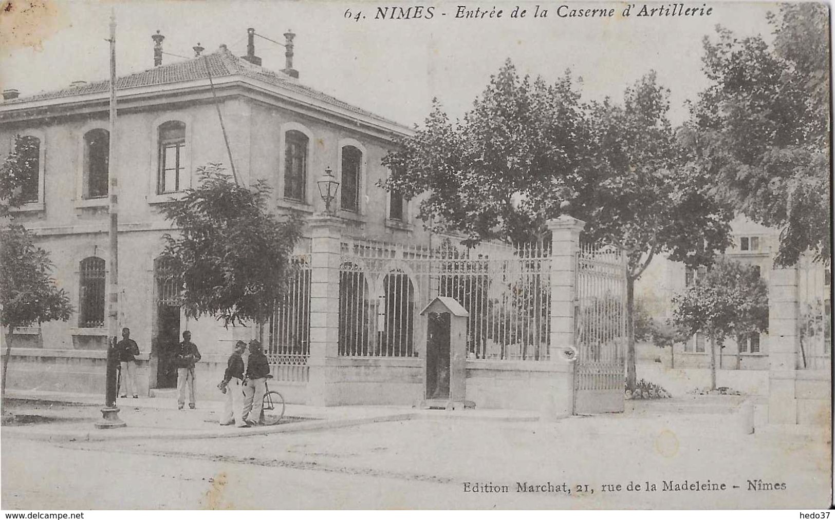 Nîmes - Entrée de la Caserne d'Artillerie