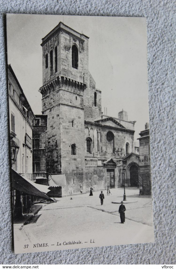 Nîmes, la cathédrale, Gard 30