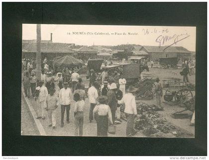 Nouméa - Place du Marché  (beau plan animé  n°14)