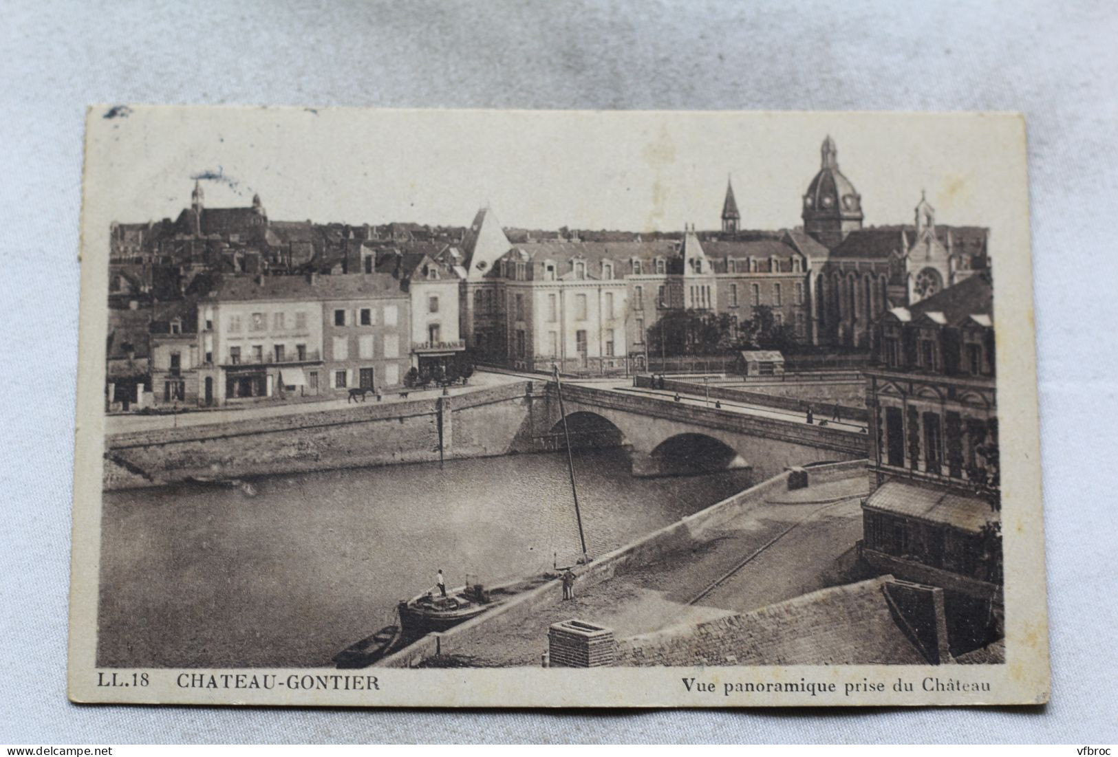 O493, Cpa 1947, Château Gontier, vue panoramique prise du château; Mayenne 53