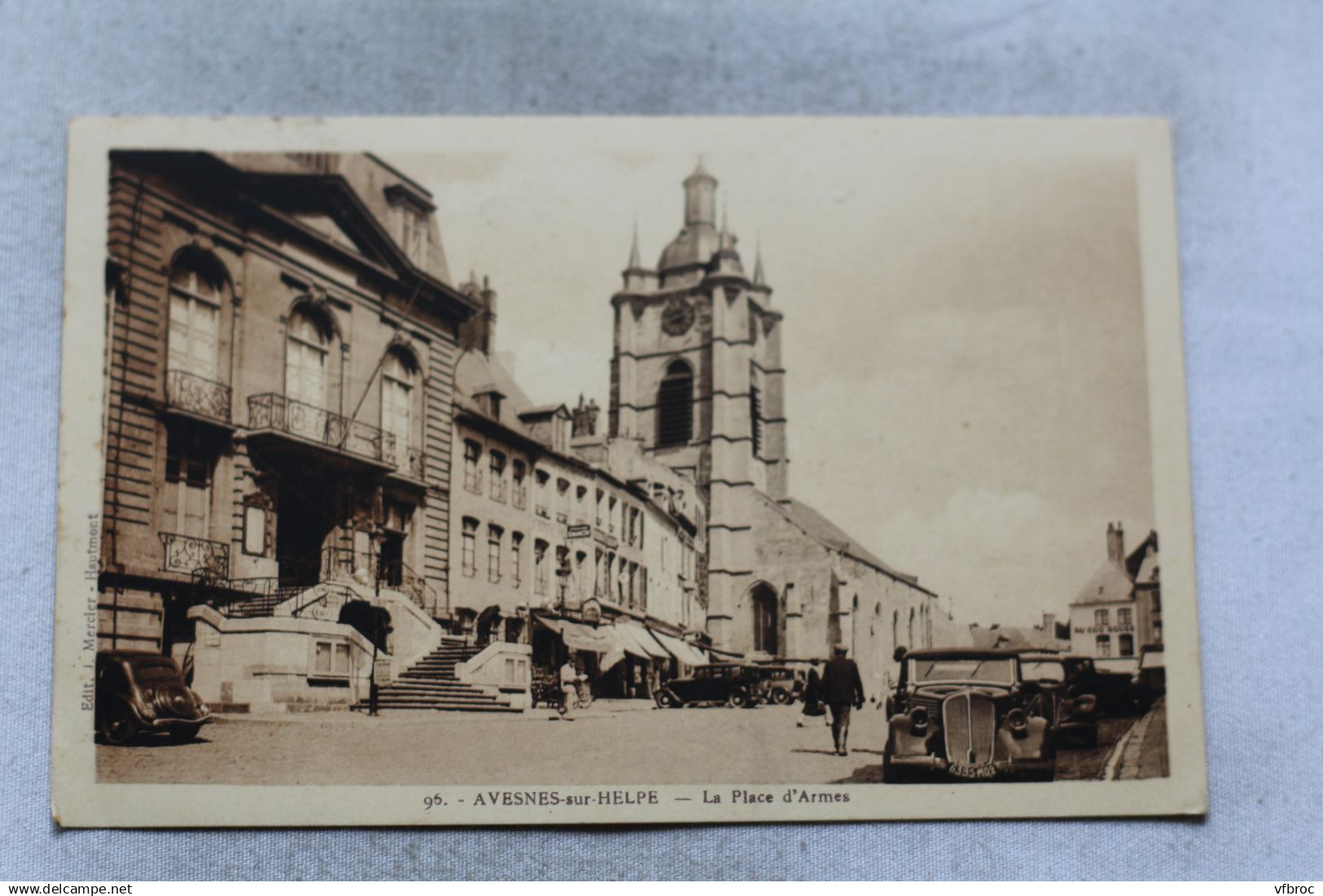 O900, Cpa 1945, Avesnes sur Helpe, la place d'armes, Nord 59