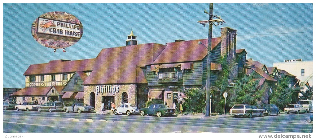 Ocean City - Phillips Crab House - Old cars