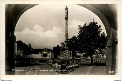 Frauenkirchen, Mariensäule und Kriegerdenkmal